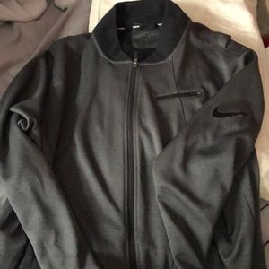 Mens Nike Basketball Zip up.